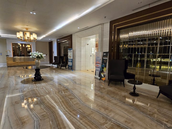 Comfort Work Travel With Monas View & Wifi+netflix - Jakarta