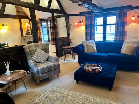 Popular Airbnb listing: Historic 3BR City Gem + Parking in Worcester