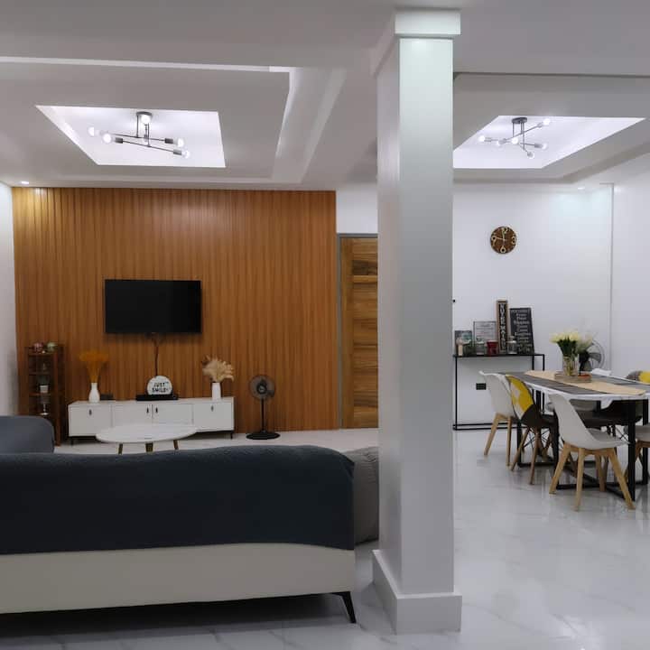 The Grayhouse Inn-open Space/bananatrees View - Calumpit