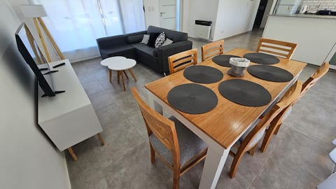 Top Airbnb: Lomadas Chapel Vacation Rental in Partido De Exaltación De La Cruz