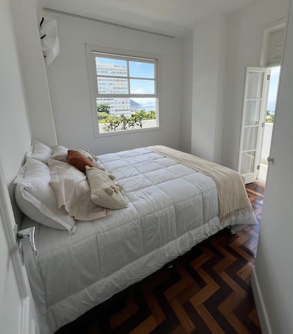 Vista Mar e Pé na areia Copacabana