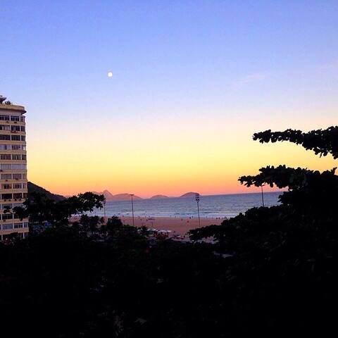 Vista Mar e Pé na areia Copacabana gallery image 2