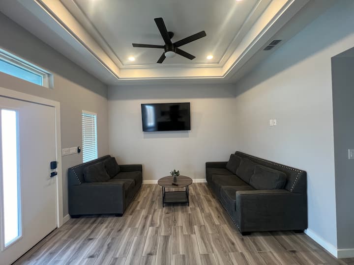 Modern Home Near Gateway To Mars - Brownsville, TX