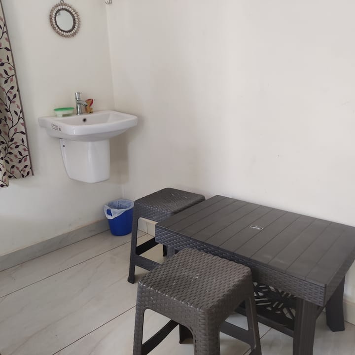 Seagull2 - Single Room-bathroom Outside- 1km 2 Sea - Mangaluru