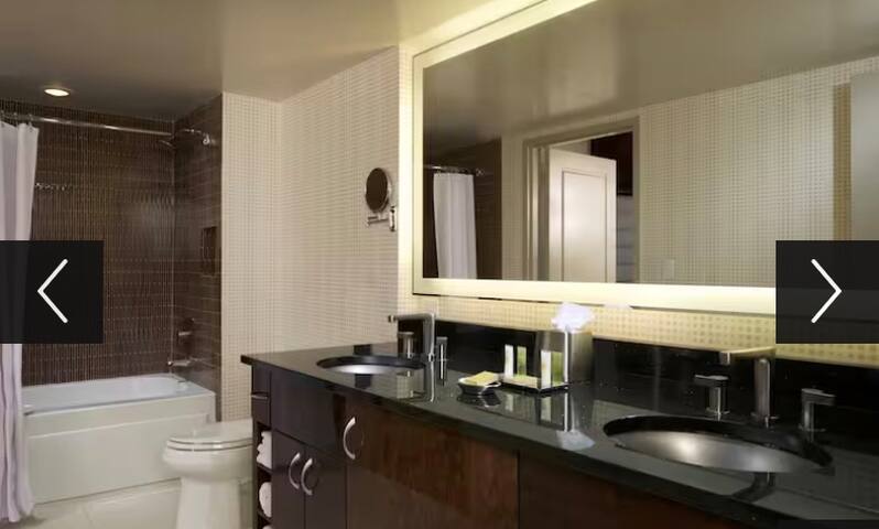 Spacious Two-bed, Two-bath Suite gallery image 3