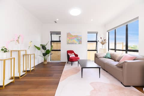 Stylish Getaway in East Auckland