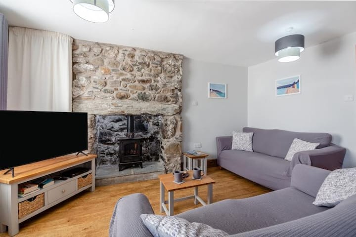 Cosy Cottage Short Walk To Beach - Pwllheli