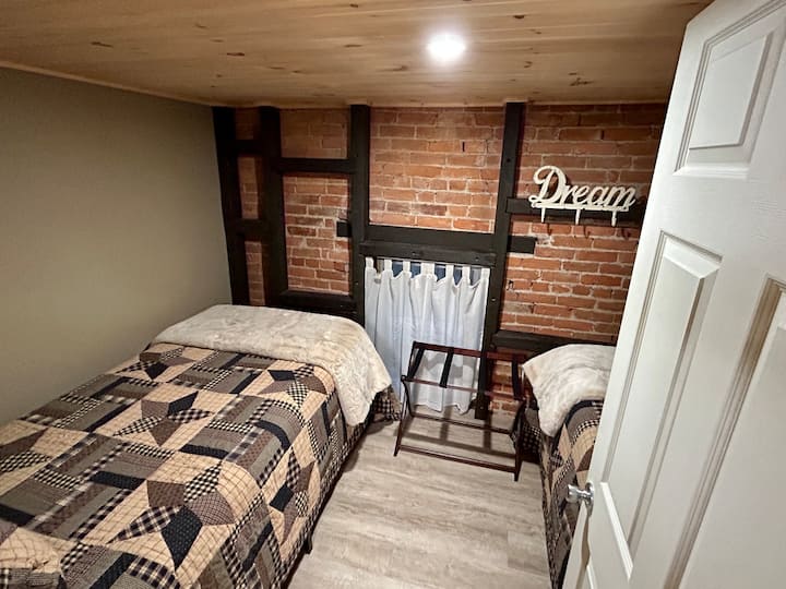 ห้องนอนชั้นบน