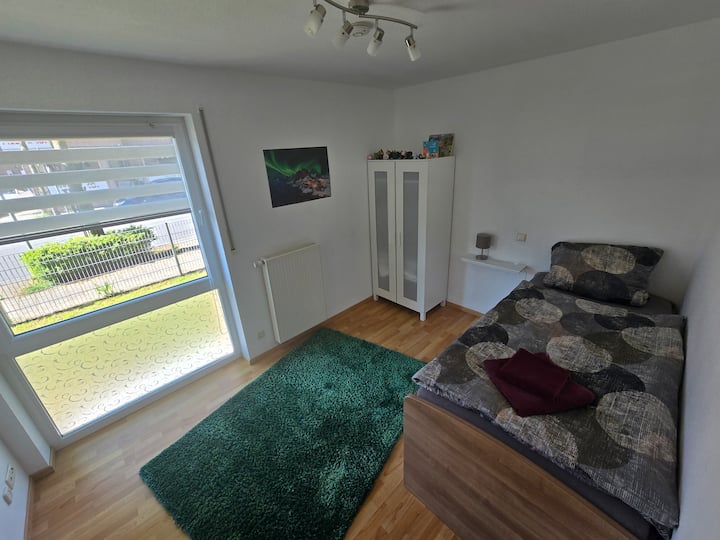 Habitación individual con la opción de un espacio adicional para dormir gracias a una cama plegable de alta calidad