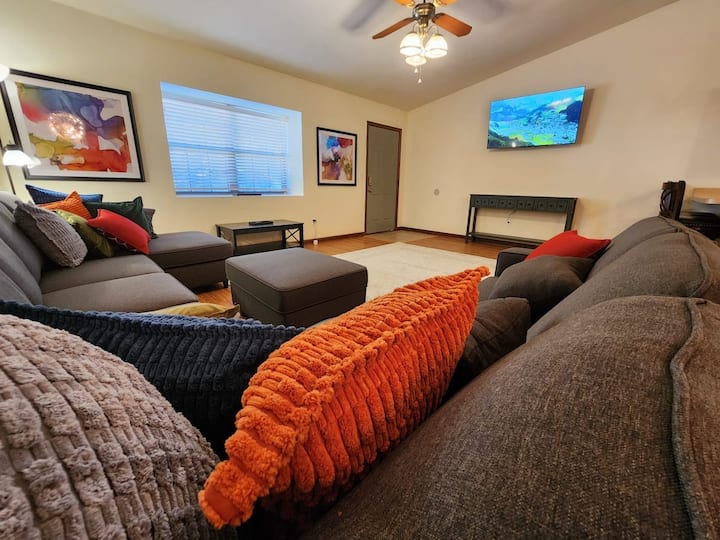 2br 2ba Only 3 Miles To The Capitol Near Park Ave - Tallahassee, FL