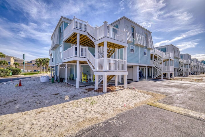 Boardwalk A28- Cozy Townhouse Steps To The Beach - Pensacola Beach, FL