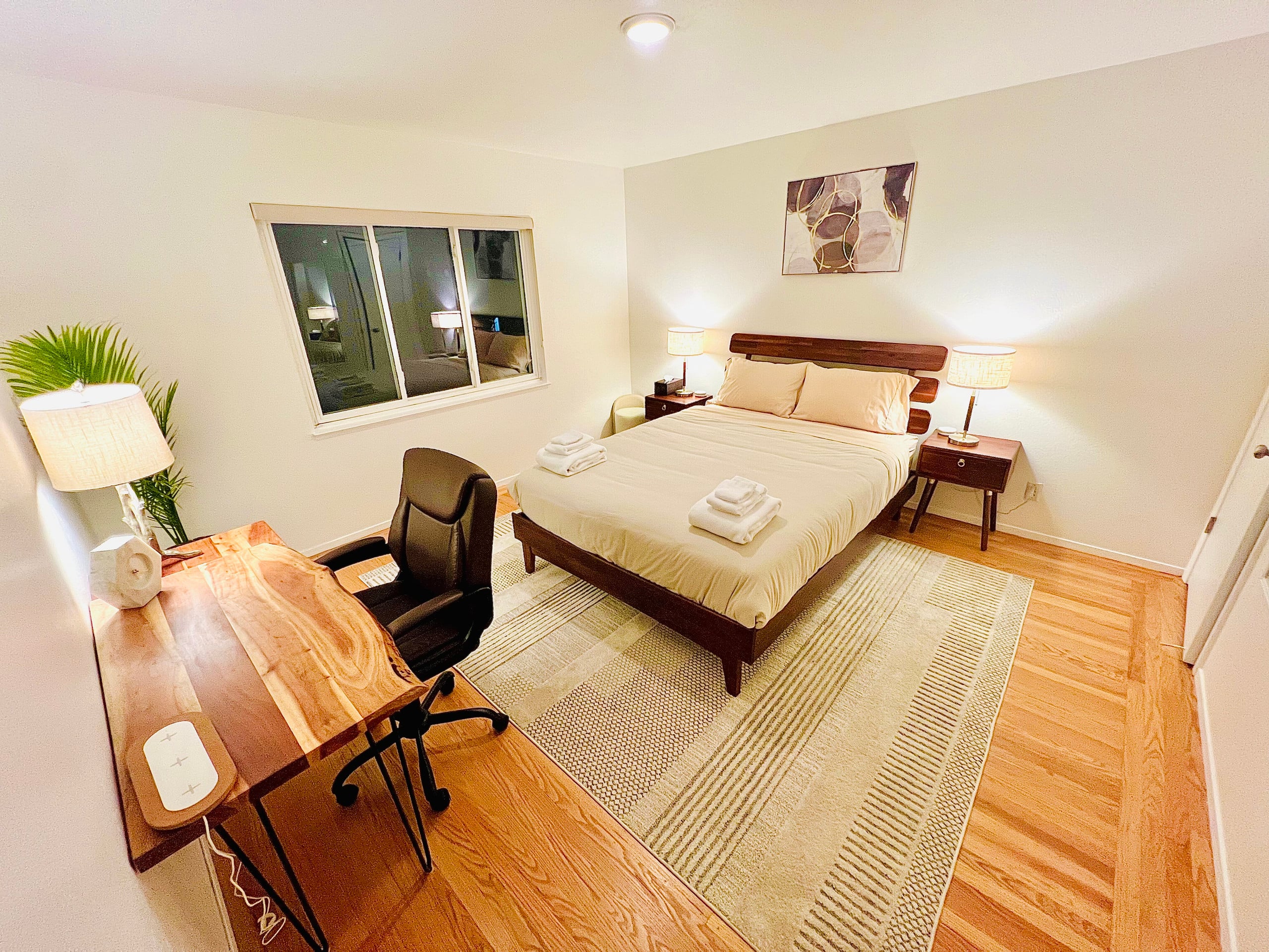 Home in San Francisco · ★4.89 · 3 bedrooms · 3 beds · 1 bath - Image 32