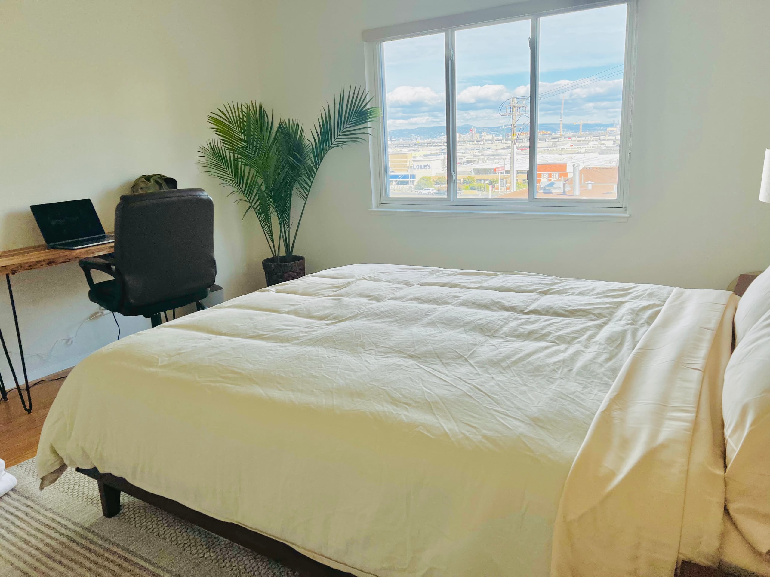 Home in San Francisco · ★4.89 · 3 bedrooms · 3 beds · 1 bath - Image 33