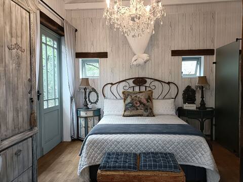 Val D'Orcia Tree House Self Catering
