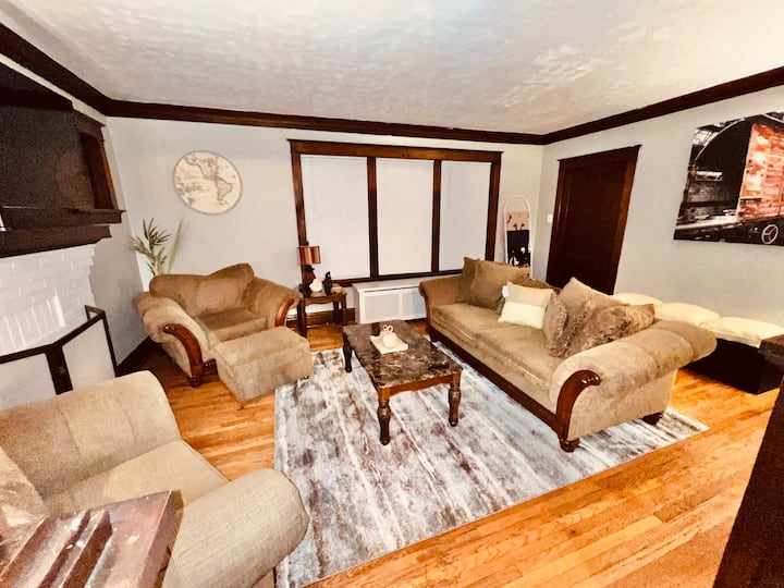 Cozy Spacious St. Louis City Apt - 伯克利