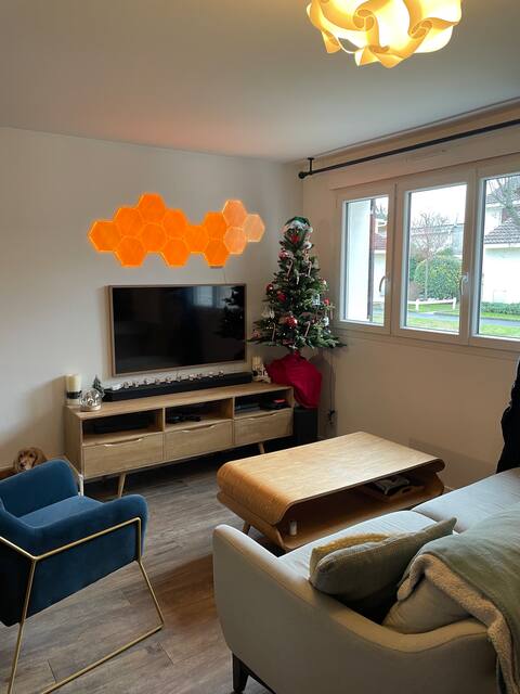 Safe and quiet house very near Olympic sites