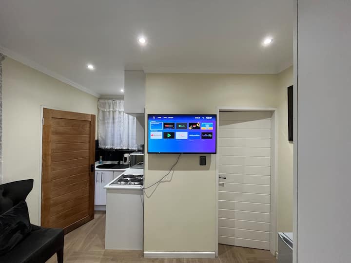 Modern With Unique Qualities - Kempton Park