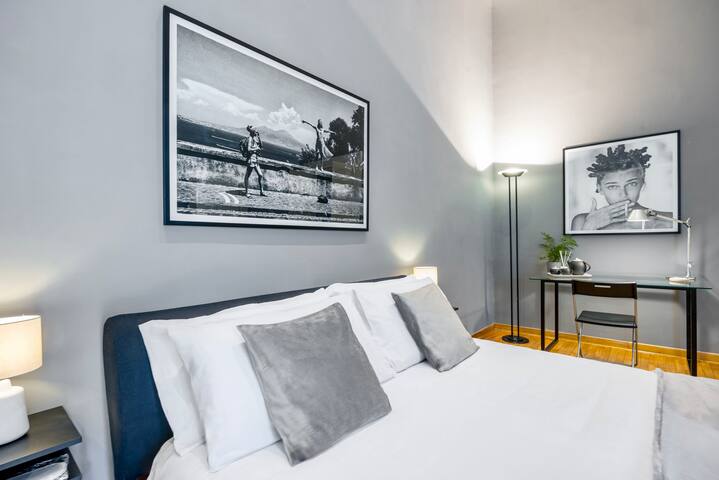 Large Luxury Apartment in Chiaia – Capri Sea View gallery image 2