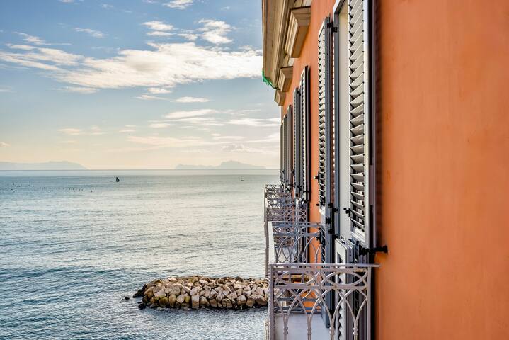 Large Luxury Apartment in Chiaia – Capri Sea View gallery image 4