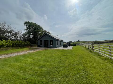 Taen @ Cherry Cragg Retreat