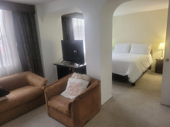 Apartamento Familiar En La Alhambra, Bogotá - Bogota