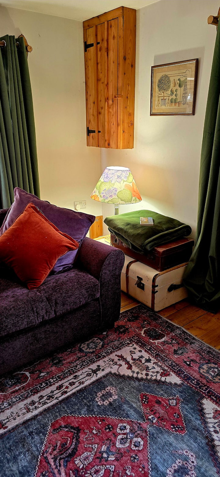 Corner Cottage - Hampshire