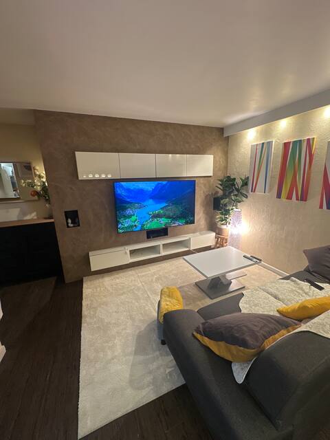 Three-room apartment in Plaisir city center