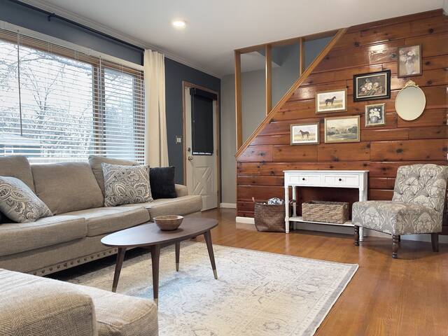 Maplewood’s Hidden Charm in the Gladstone Area gallery image 3