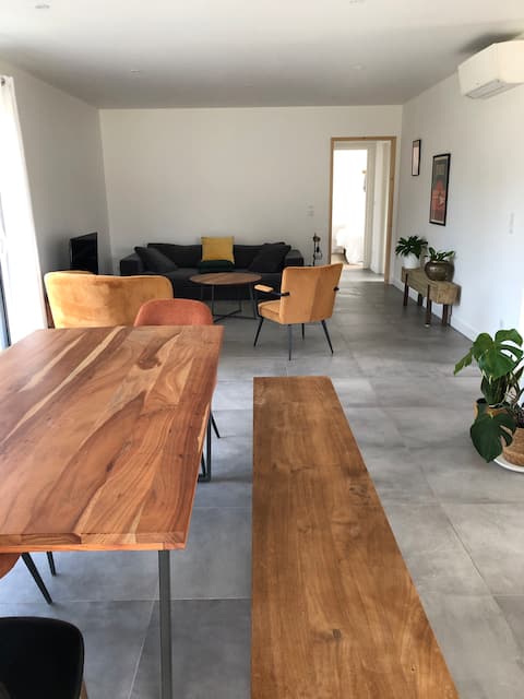 Successful Airbnb property: New 2024 wooden house a stone's throw from the forest in Seignosse