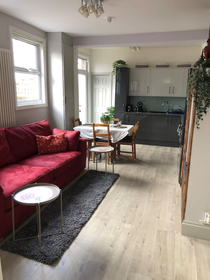 Private Entry/quiet Garden/tube 5 Min/abba/ Excel - London