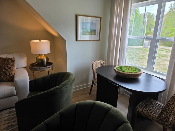 The Suite Over Robert's Lake - New Albany, MS