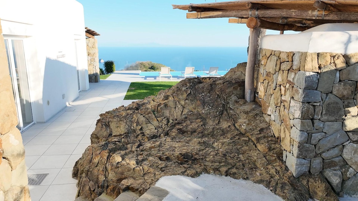 Casa Isola — view 2