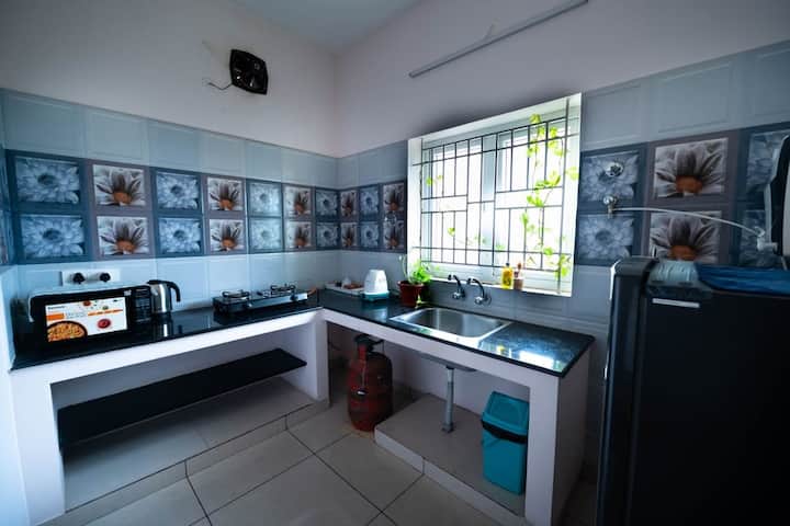 Heart Felt Stays@sjillam/boomi2bhk+kitchen+carpark - Tiruchirappalli