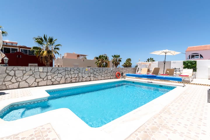 Tenerife Villas Online managed Airbnb listing 3
