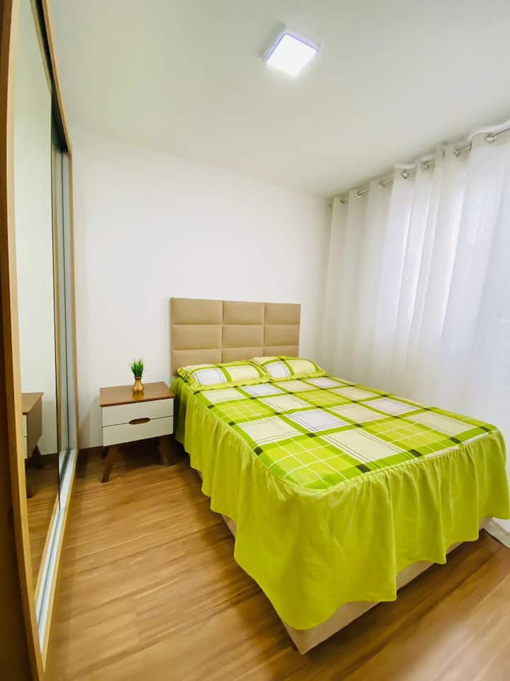 Spálňa s manželskou posteľou (na 1. poschodí).