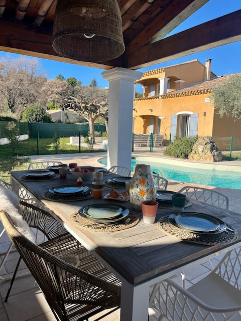 Renovated family home in the center of Flayosc 8-9 p.