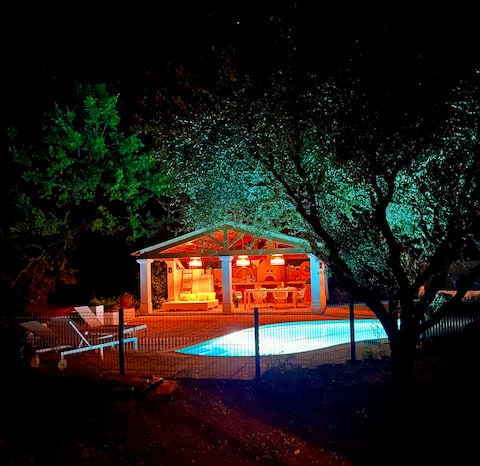 Luxury villa with air conditioning in the center of Flayosc 8-9 pers.