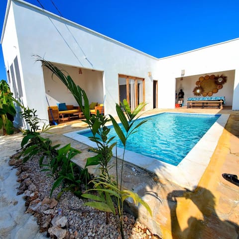 Bukoba Villas: Furaha house Private Pool & WiFi