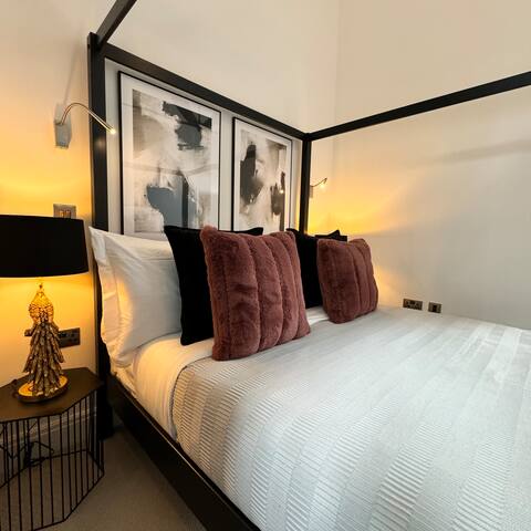 Chambers Residence 5* Tudor | 3BR | Penthouse gallery image 4