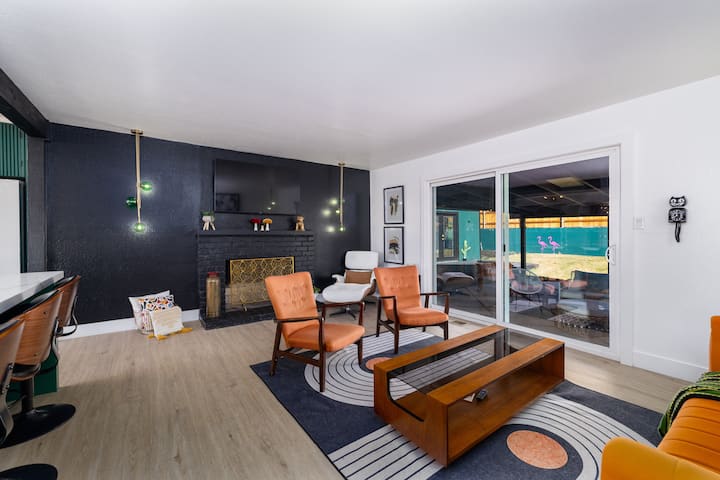 “The Laura” Bold, Modern, Open, Bright - Peppermill Resort Spa Casino