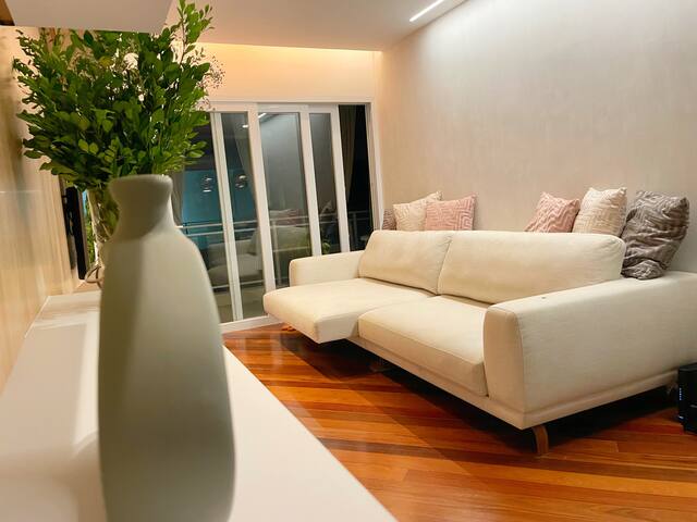 Alto Leblon Oasis: Modern Luxury & Iconic Views gallery image 5