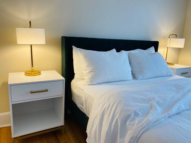 5mins to Polo Park|Private Yard|Free Parking|Wi-Fi gallery image 5