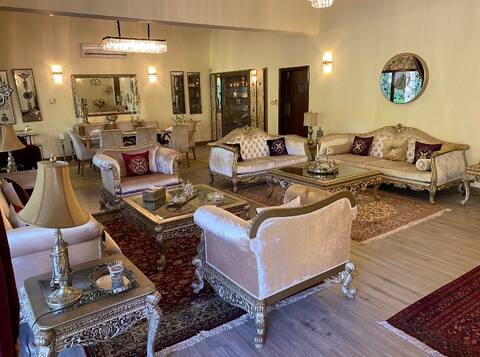2 Double Beds & 1 Single Bed - Up to 5 Guests (F)