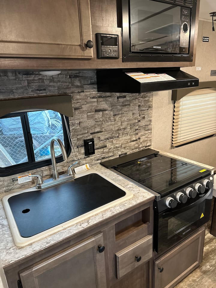 Horse Ranch Glamping Experience - Hesperia, CA