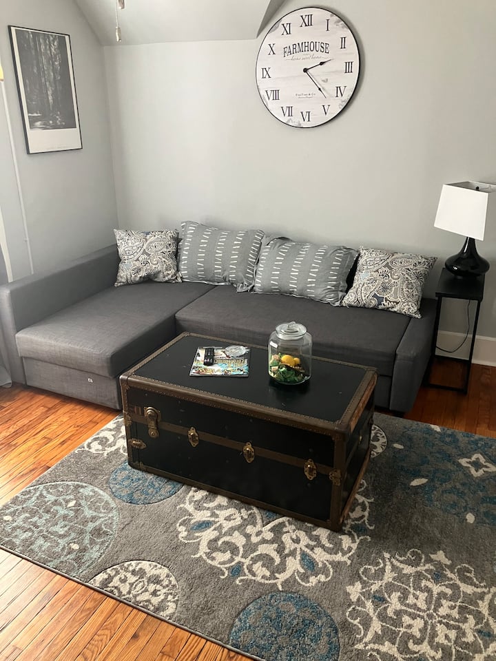 The Margaret Anne-modern Victorian Near Downtown! - Des Moines, IA