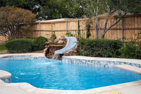 Texas house ATT-6 flags- Heated pool Downtown DL