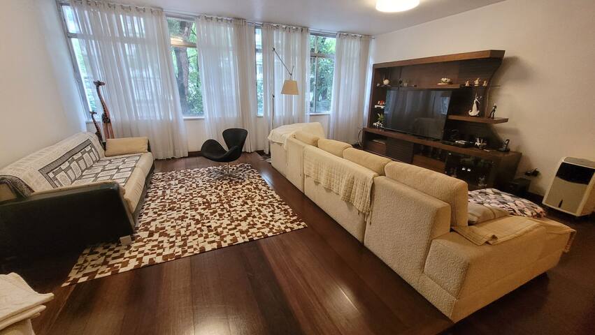 200m2, reformado, melhor local