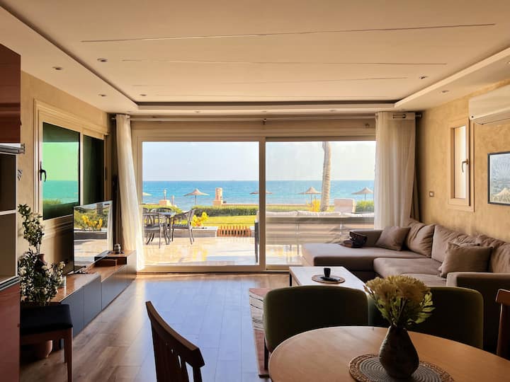 Beachfront Designer 2 Bd Villa In Ain Sokhna - Egypt