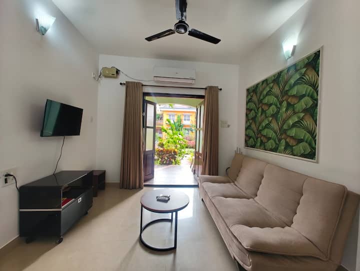 Colva's Green Paradise: Elegant 1bhk Escape - Colva