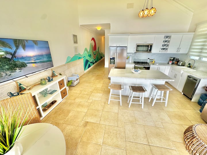 Victorian 1st Row Beachfront Penthouse Cabarete - Cabarete